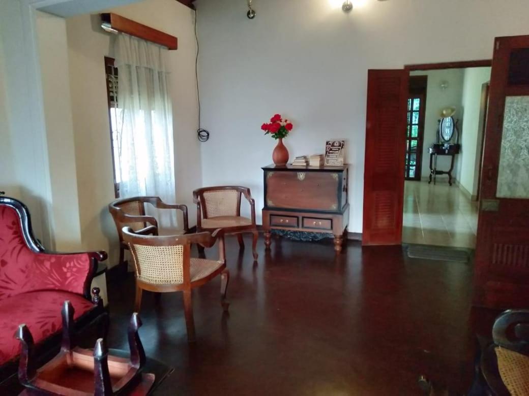 Lidwins Inn 15 Minutes To The Airport Negombo Eksteriør bilde